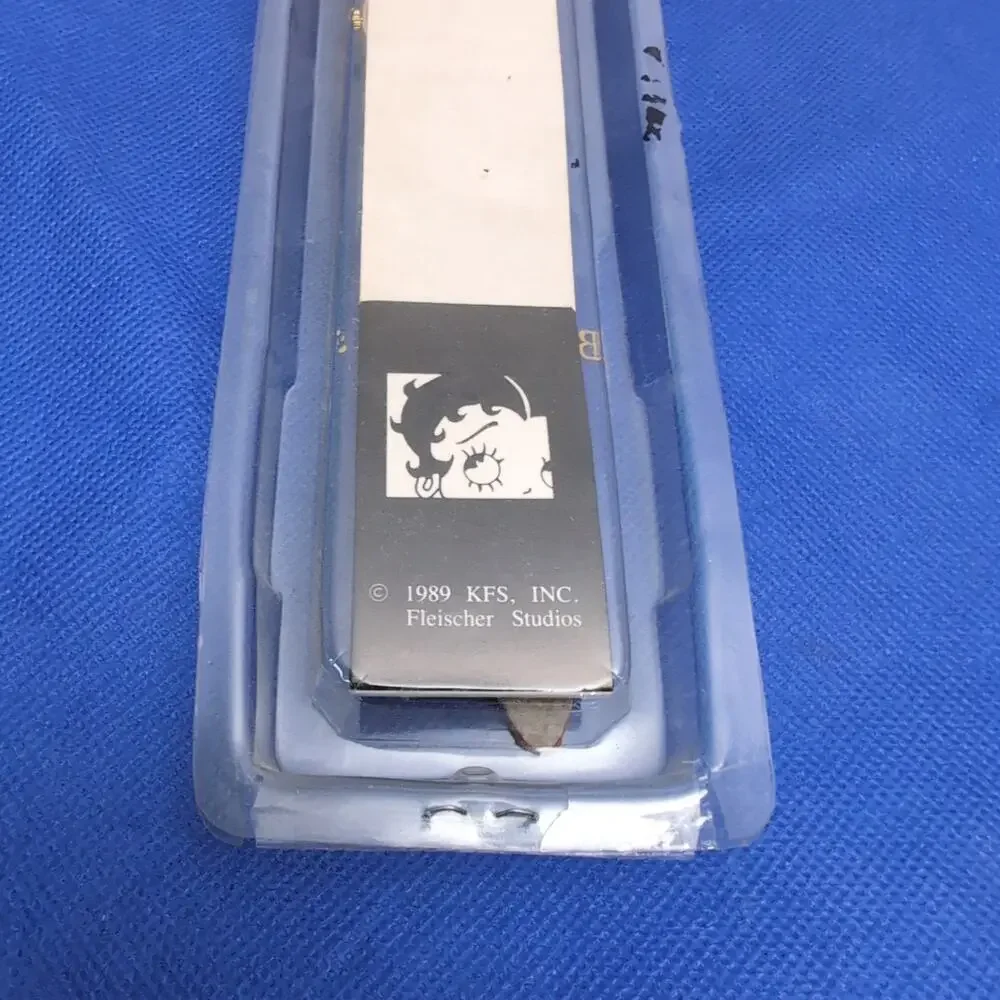1989 Betty Boop Vintage Ladies Watch Leather Band Red Vintage New Open Box